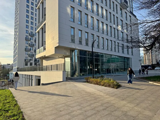 Торговое помещение, 413 м²