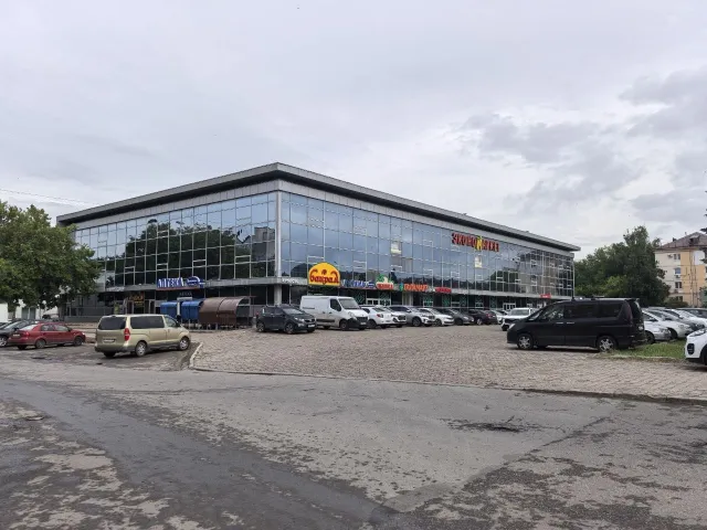 Торговое помещение, 468 м²