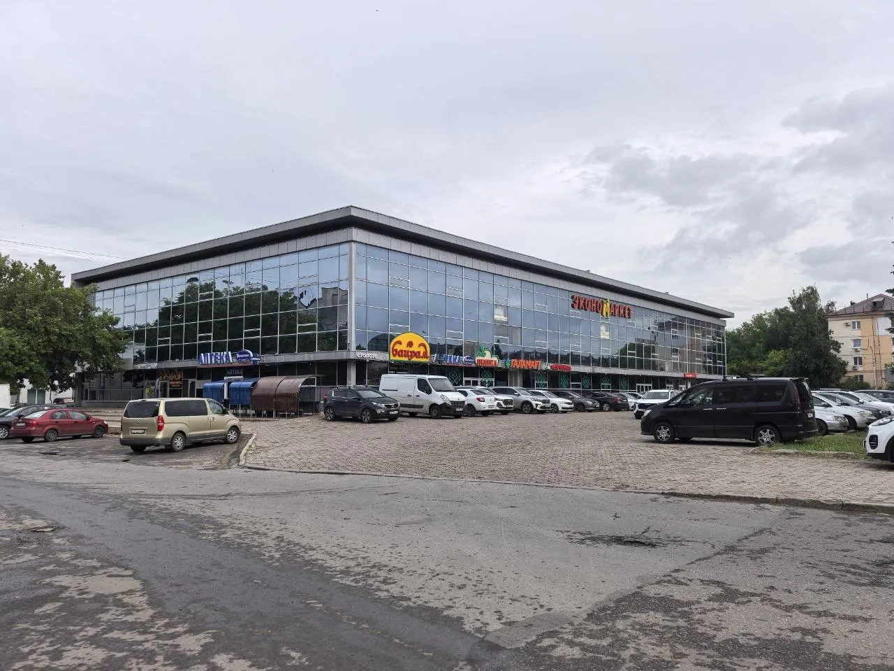 Торговое помещение, 468 м²