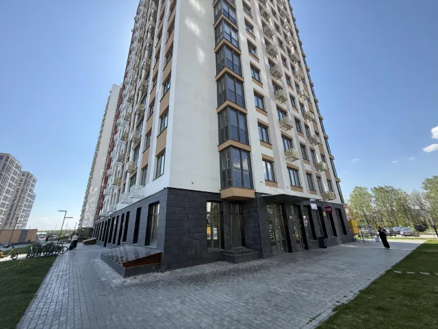 Торговые 55–82 м², 1 этаж, Яркий, отдельный вход
