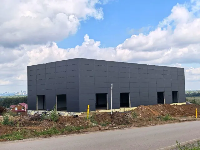 Торговое помещение, 1 368 м²