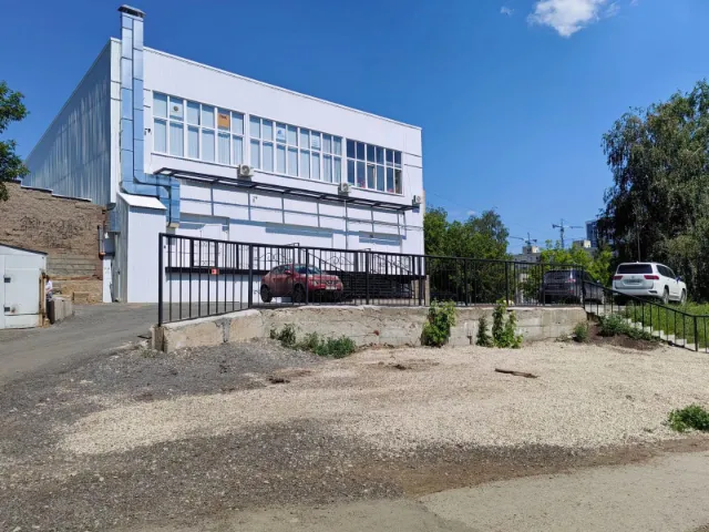 Помещение свободного назначения 245 м2 на Айской