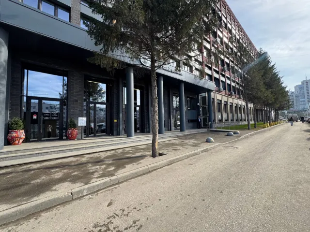Торговое помещение 34–147 м², цоколь,красная линия