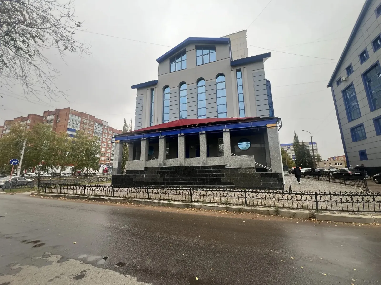 Торговое помещение 108 м² с отдельным входом
