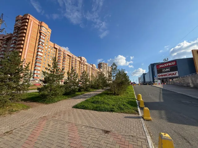Торговое помещение 216м², 1этаж, отдельный вход