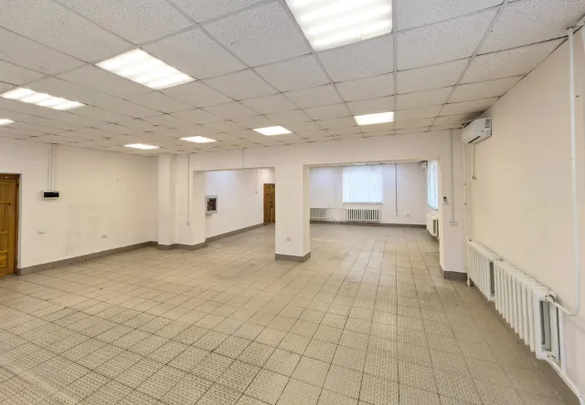 Торговые 91 м² на Кирова (с НДС)