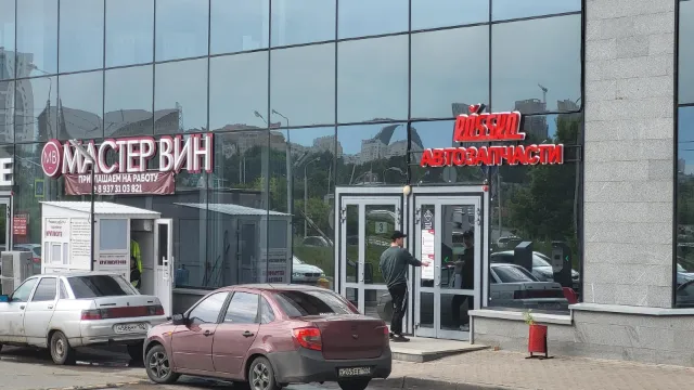 Помещение у ТЦ Ультра, ул. Бакалинская, 700 кв.м.