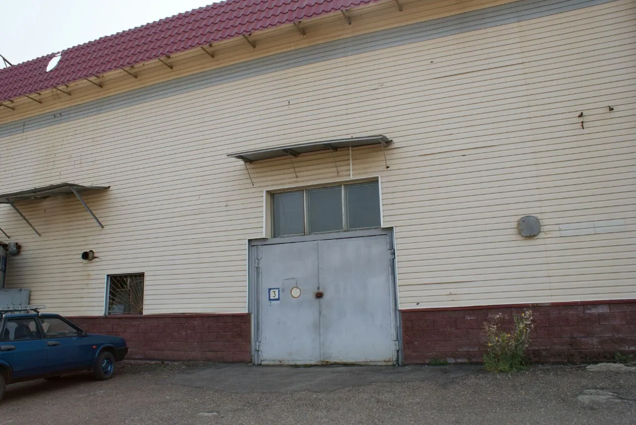 Теплый склад город 131 м² в ворота 2.5 м, 4 м