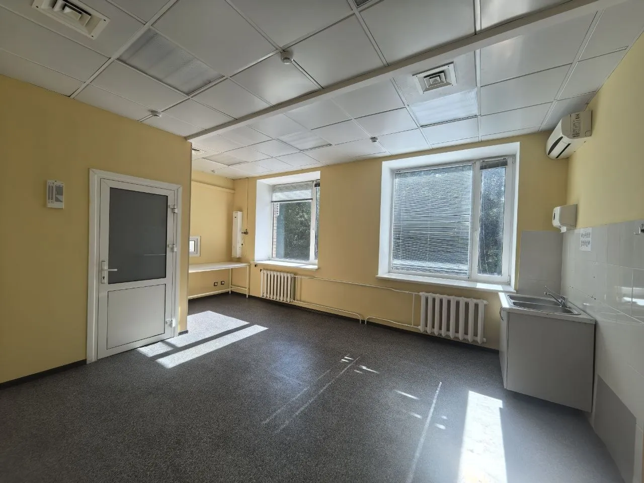 Аренда медцентра 202 м², 3 этаж, 2 выхода,Авроры