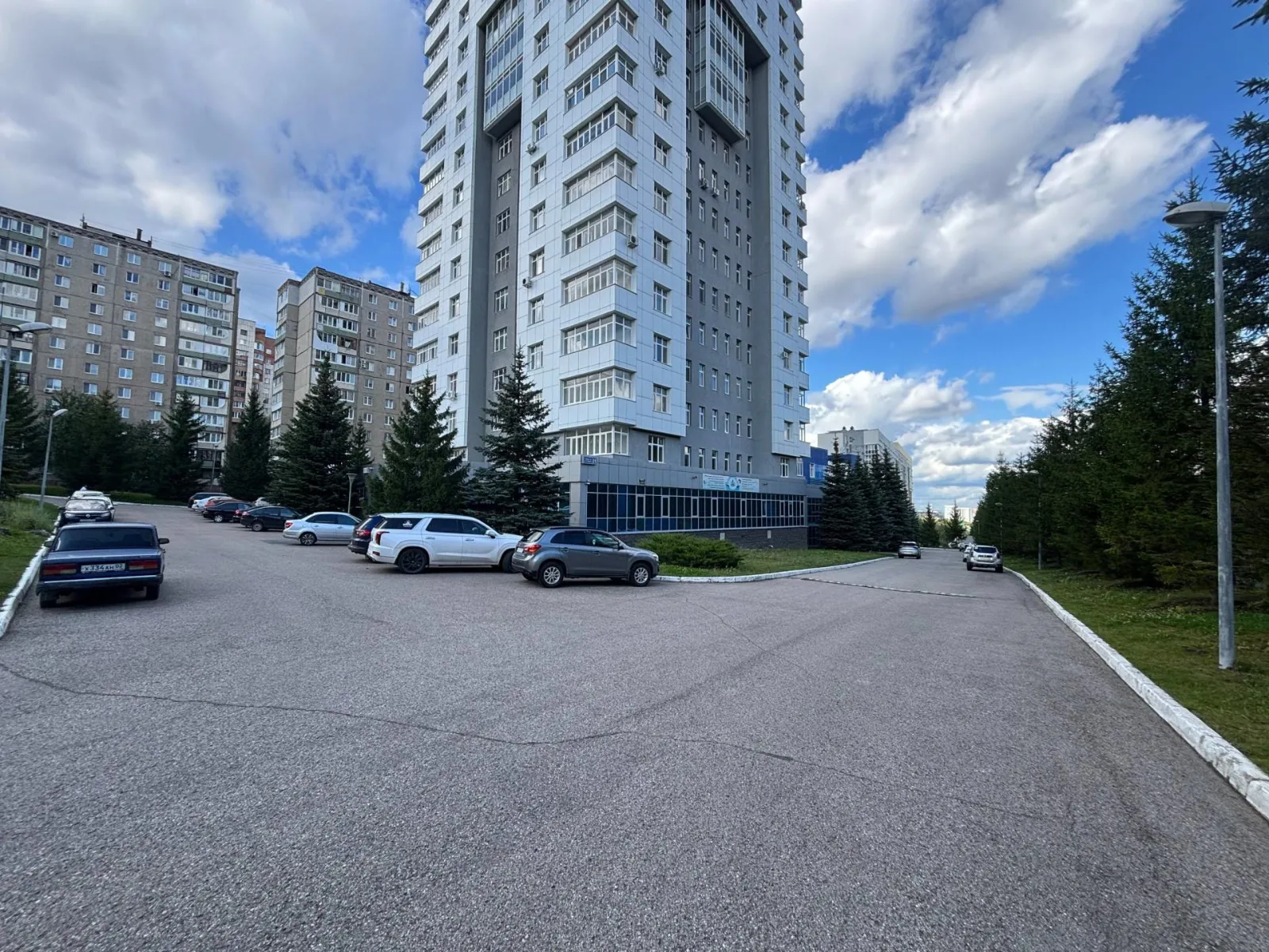 Офис 708м2 в географическом центре Уфы с парковкой