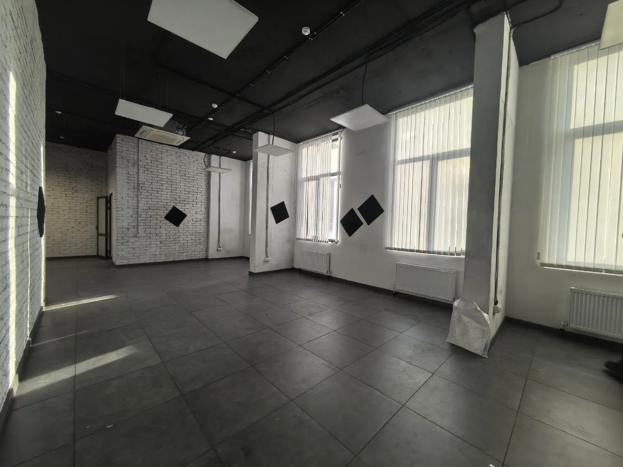 Офисное помещение 357 м² в аренду