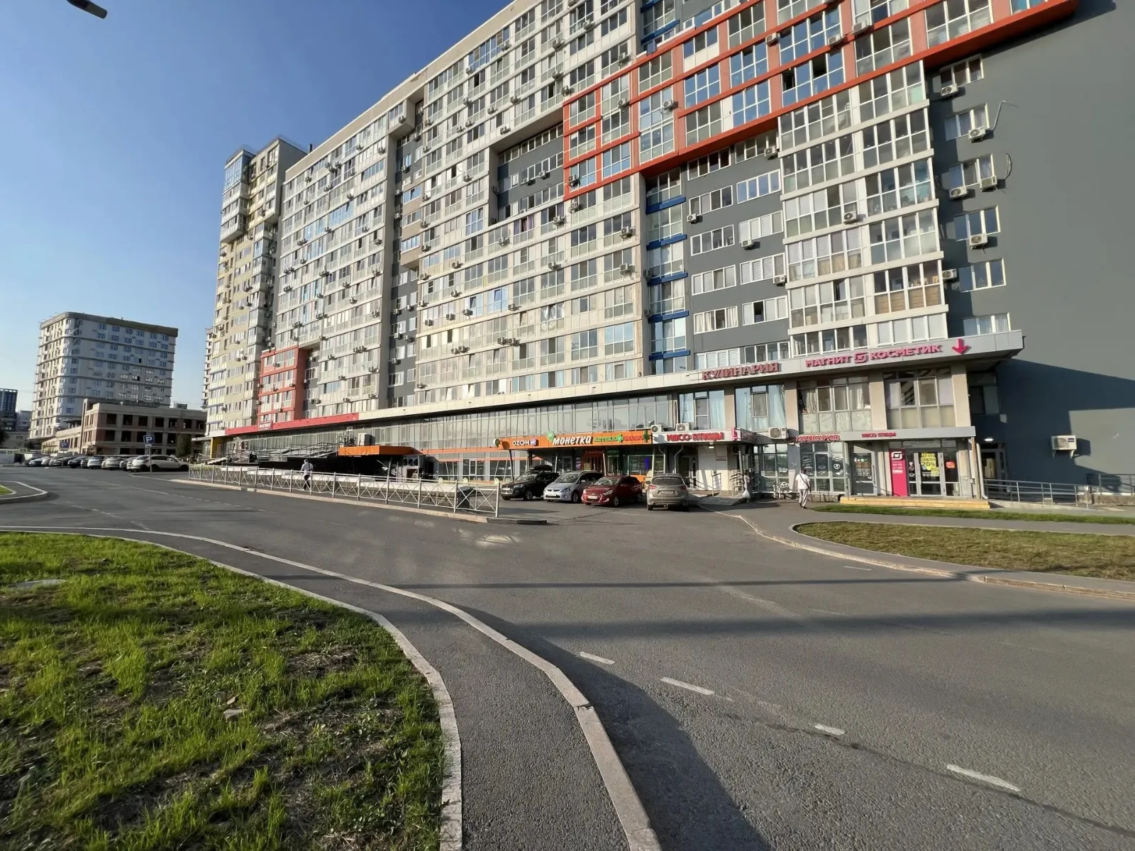 Помещение 450м2 район ТРЦ Планеты
