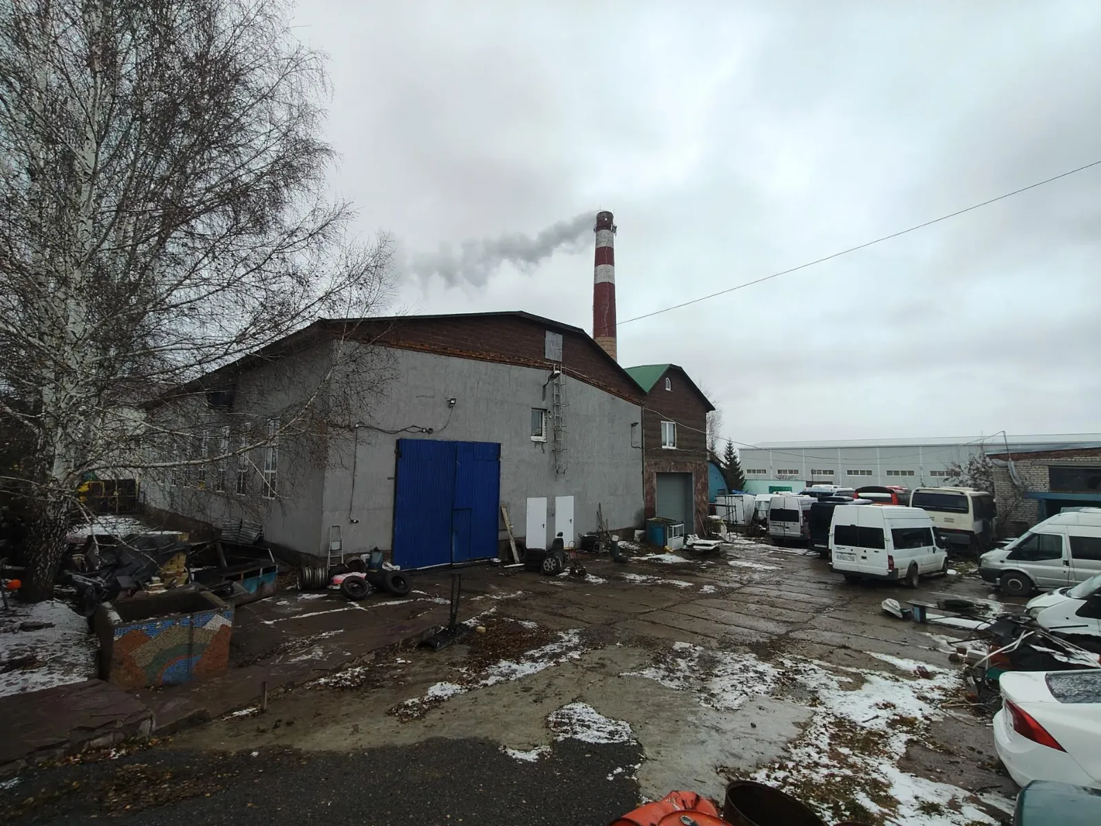 Складская база 856 м²,земля 2396 м²,кран-балка,газ