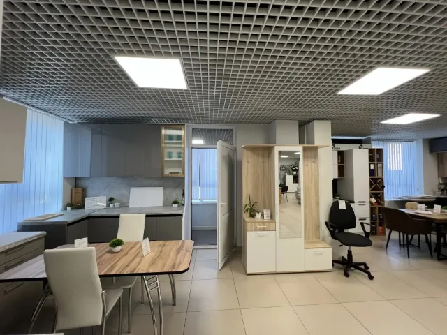 250 м², отд. вход, Планета, Лесотехникума 21