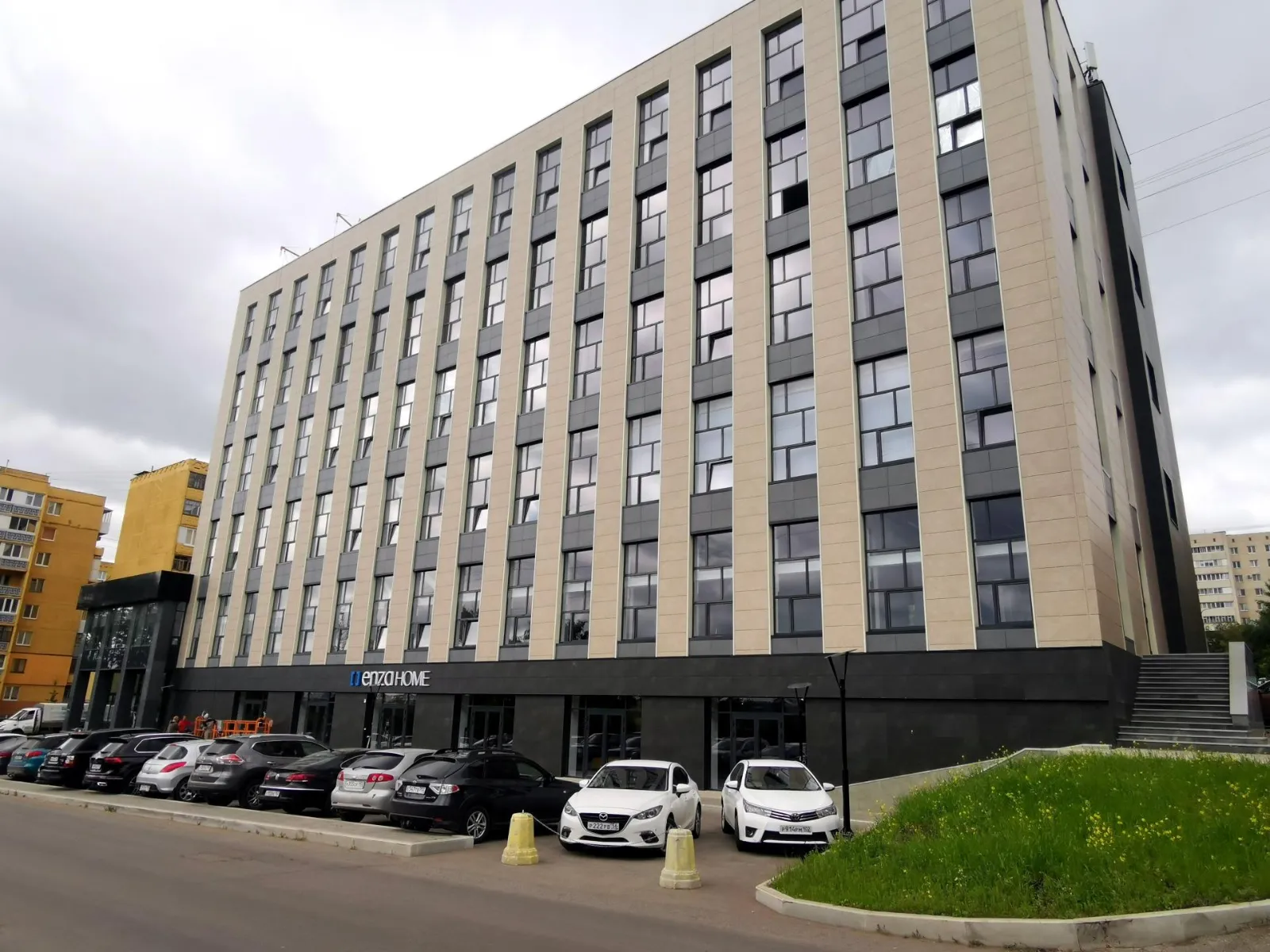 Офис с витражами 112 м2  мкрн Планета