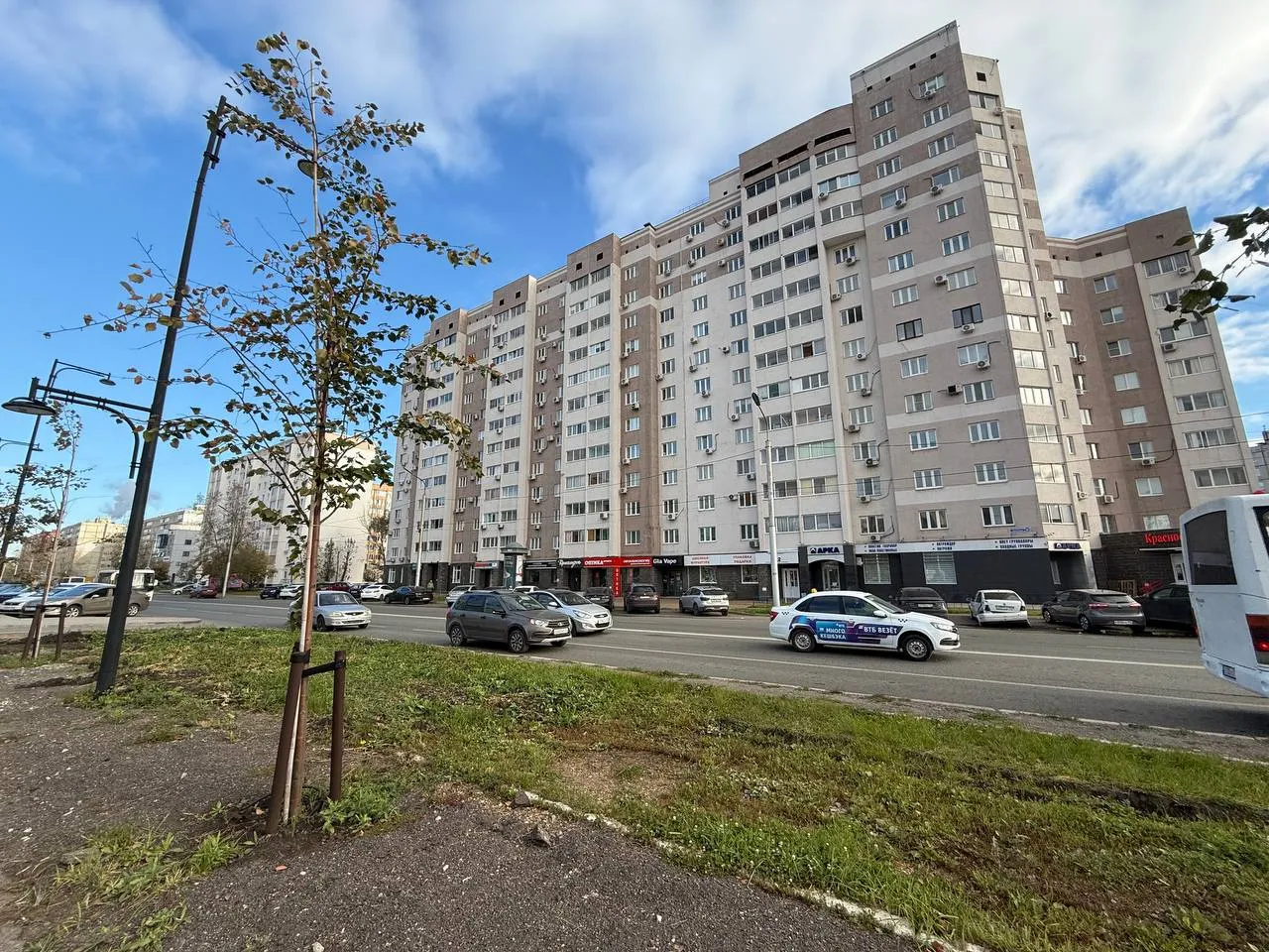 Торговое помещение на оживленном перекрестке 90 м2