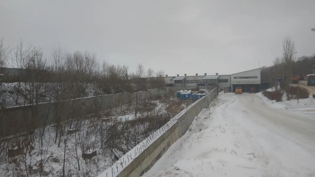 Участок в центре незаверш объектом 0.37Га