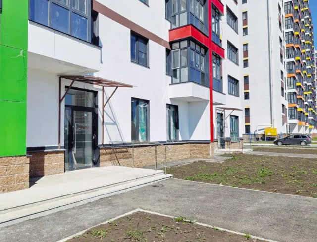 Торговое помещение 140 кв.м. на красной линии