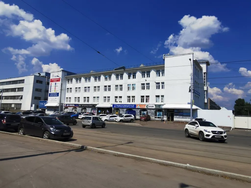 Продажа здания 2857м, с земельным участком, НДС