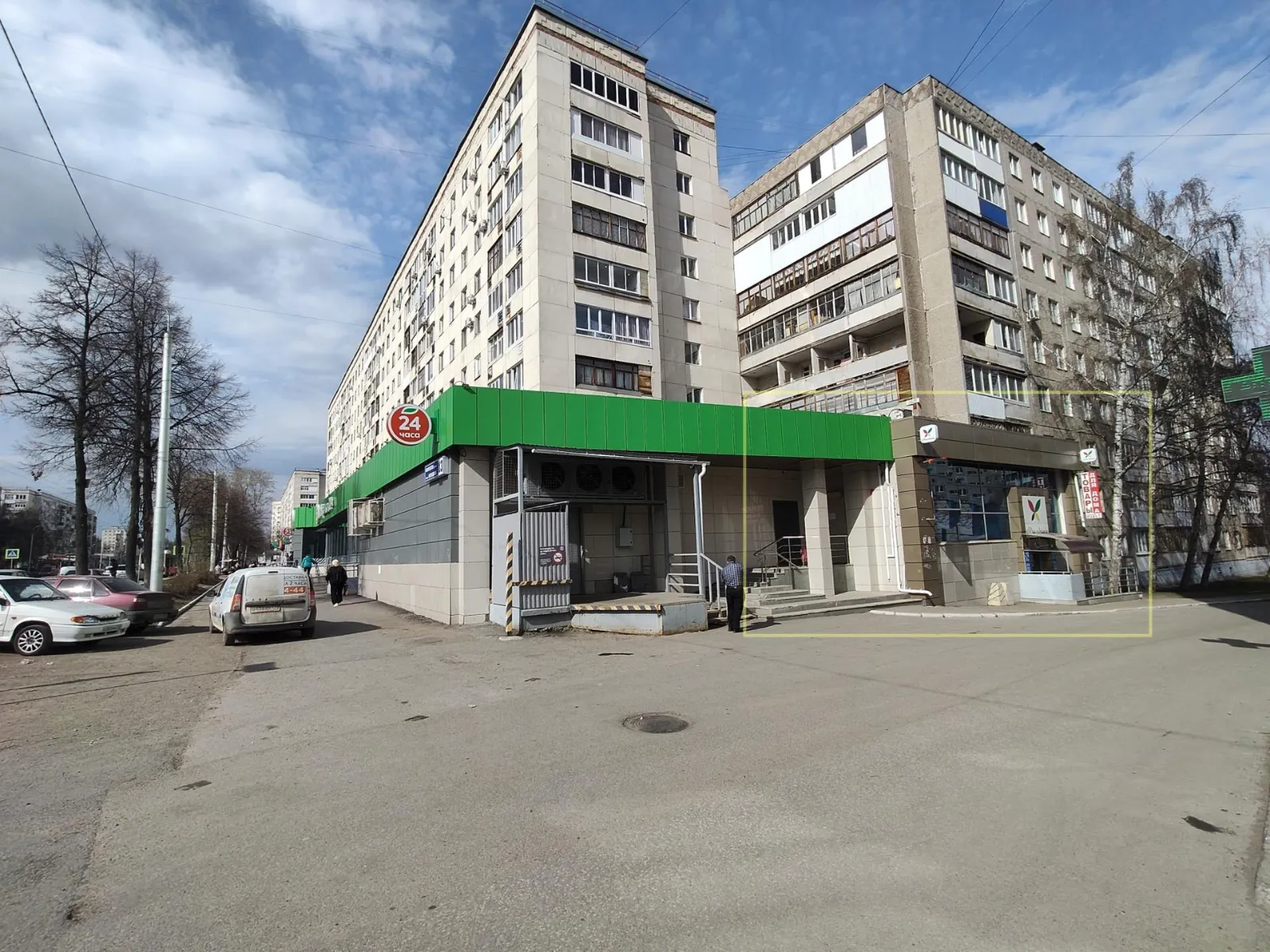 Аренда торгового помещения красная линия 35 м2