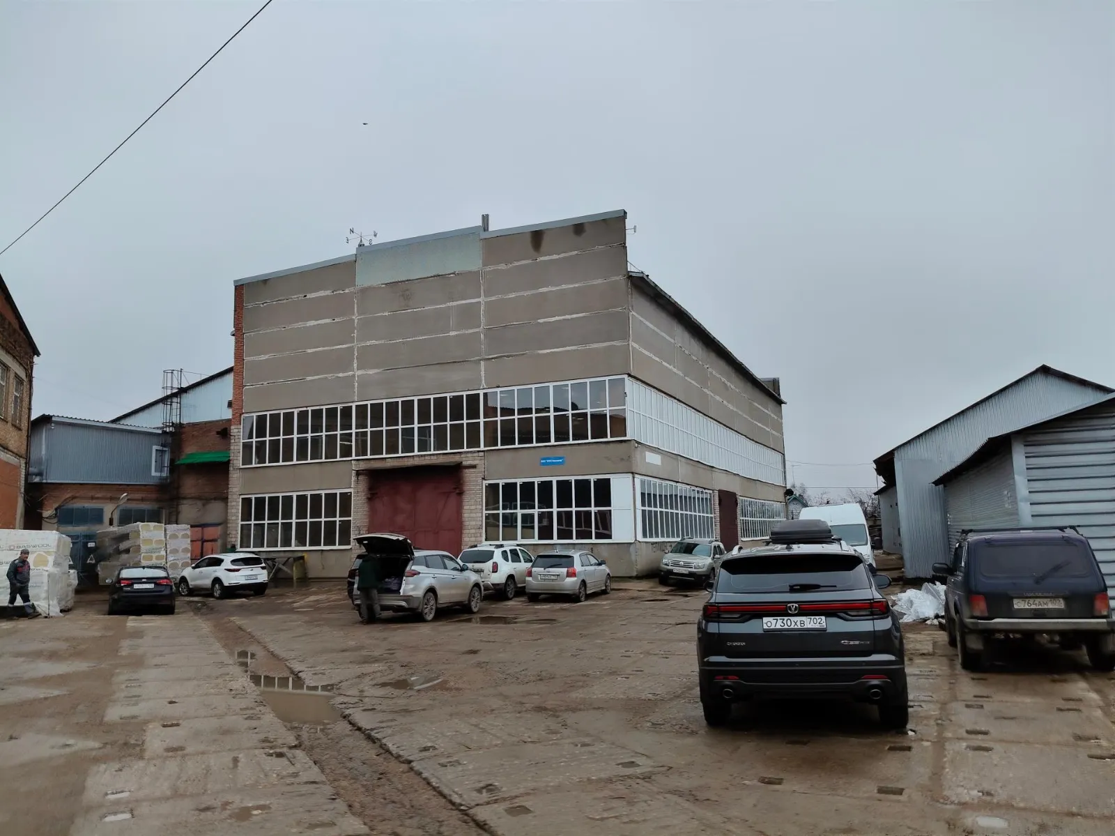 Склад теплый 1055м2 с кран/б в центре города h=12м