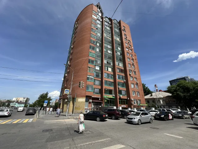 Торгово-офисное 35 м², цоколь,отдельный вход,центр