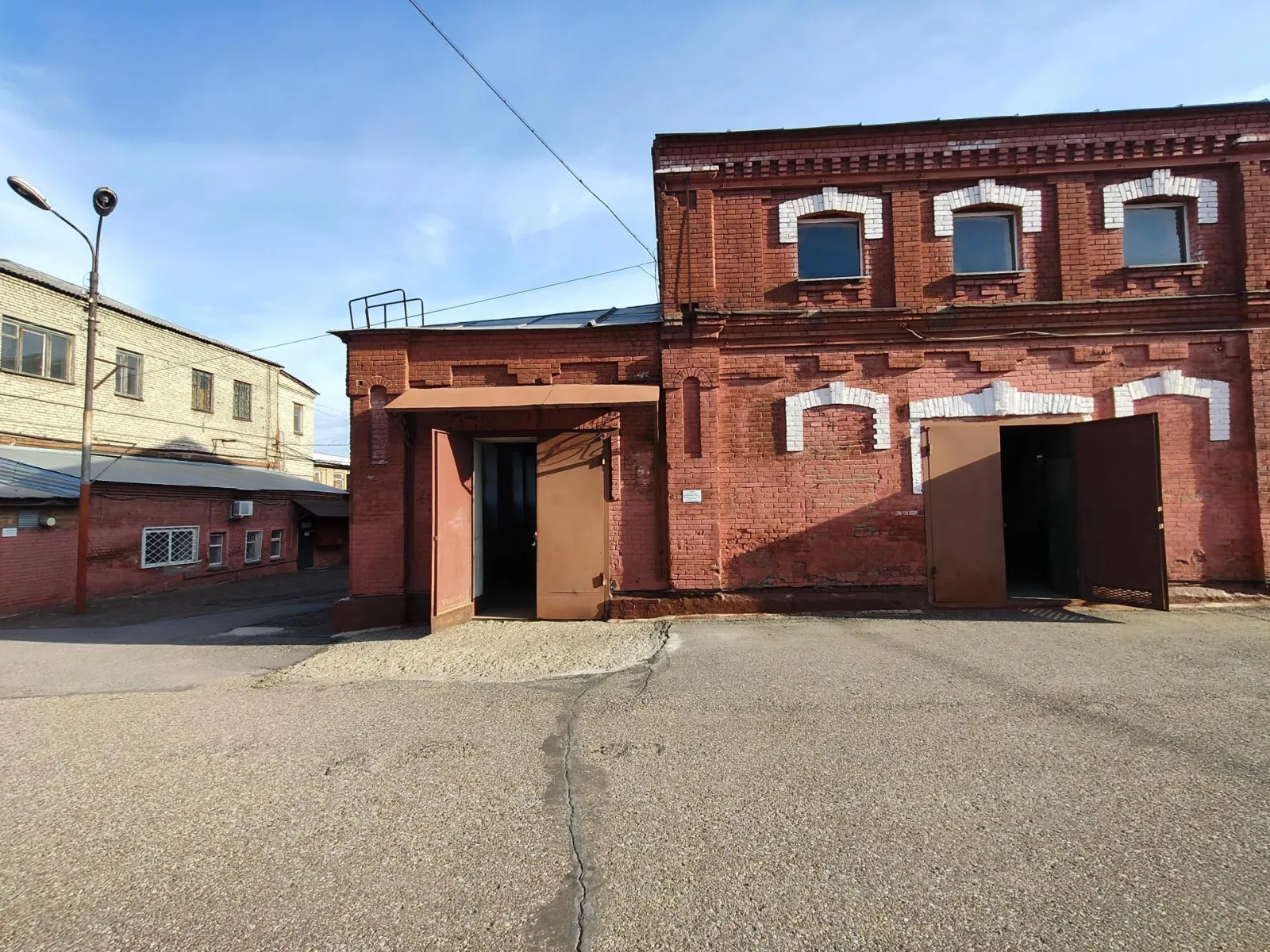 Склад в городе 46м2 одни ворота, охрана