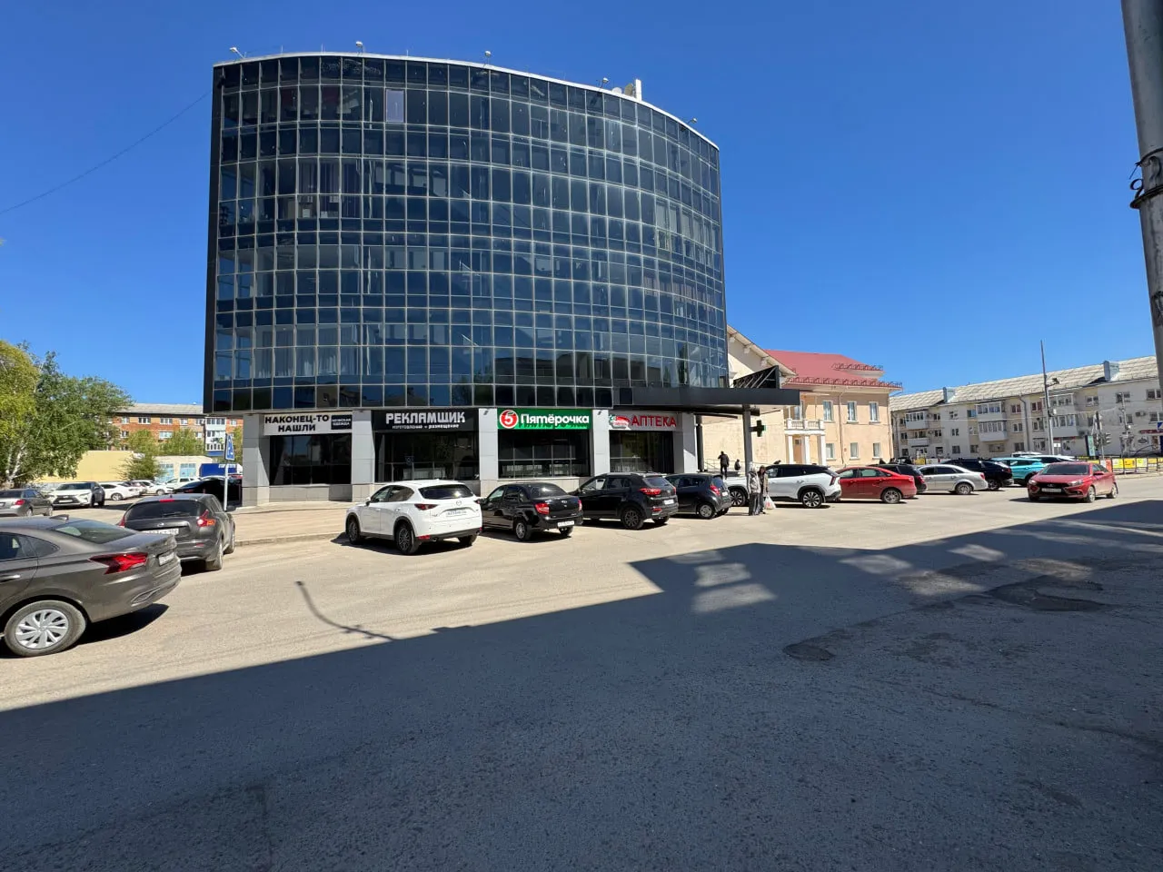 ТЦ 6 465 м², центр города, участок в собственности