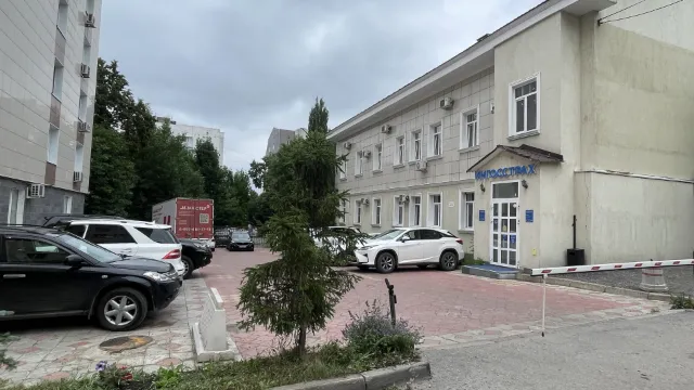 Аренда офисного здания 462 м², центр, 3 этажа